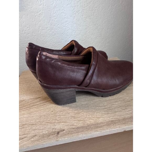 Euro Soft by Sofft Faux Leather Brown Heel Loafers Womens Size 7.5 - Picture 4 of 9